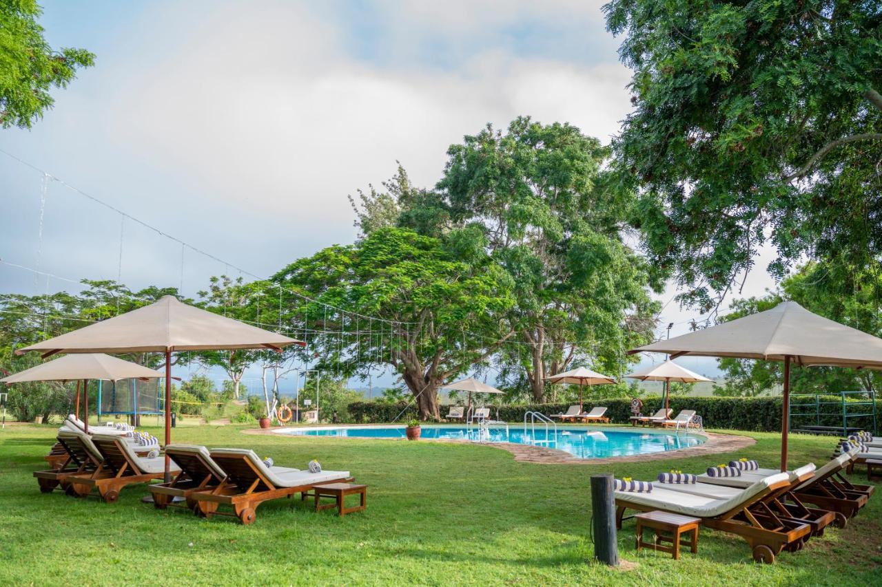 Taita Hills Safari Resort & Spa Tsavo Exterior photo