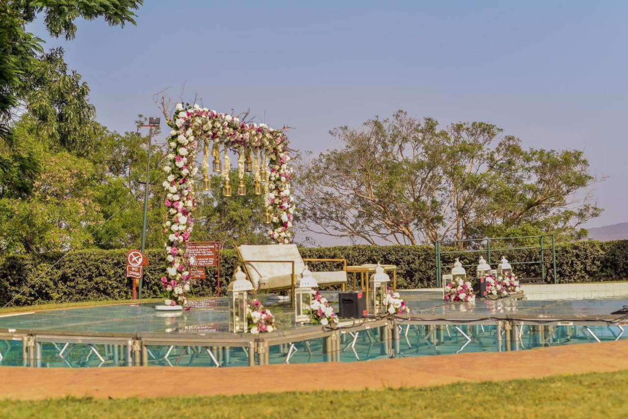 Taita Hills Safari Resort & Spa Tsavo Exterior photo