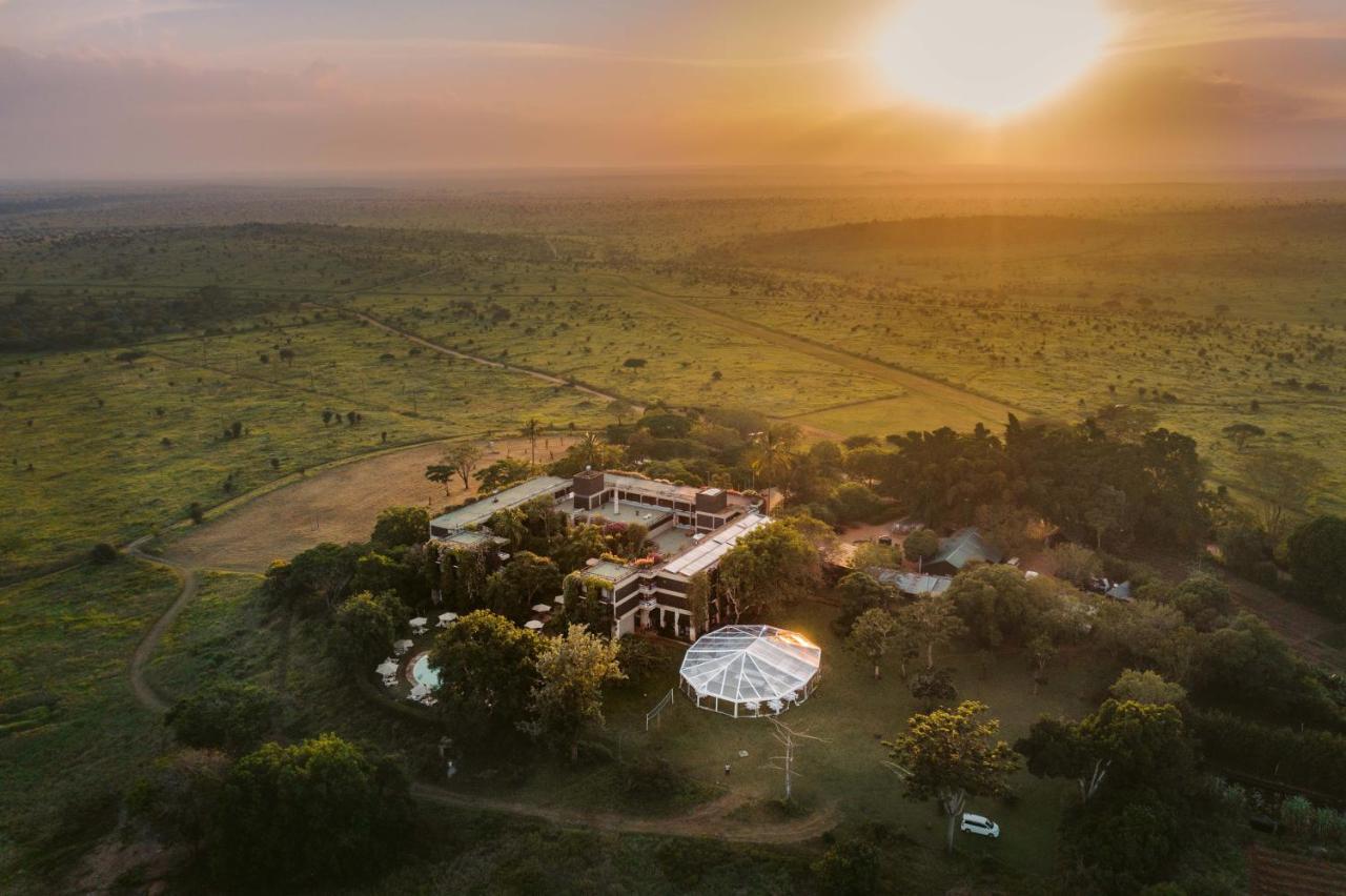 Taita Hills Safari Resort & Spa Tsavo Exterior photo