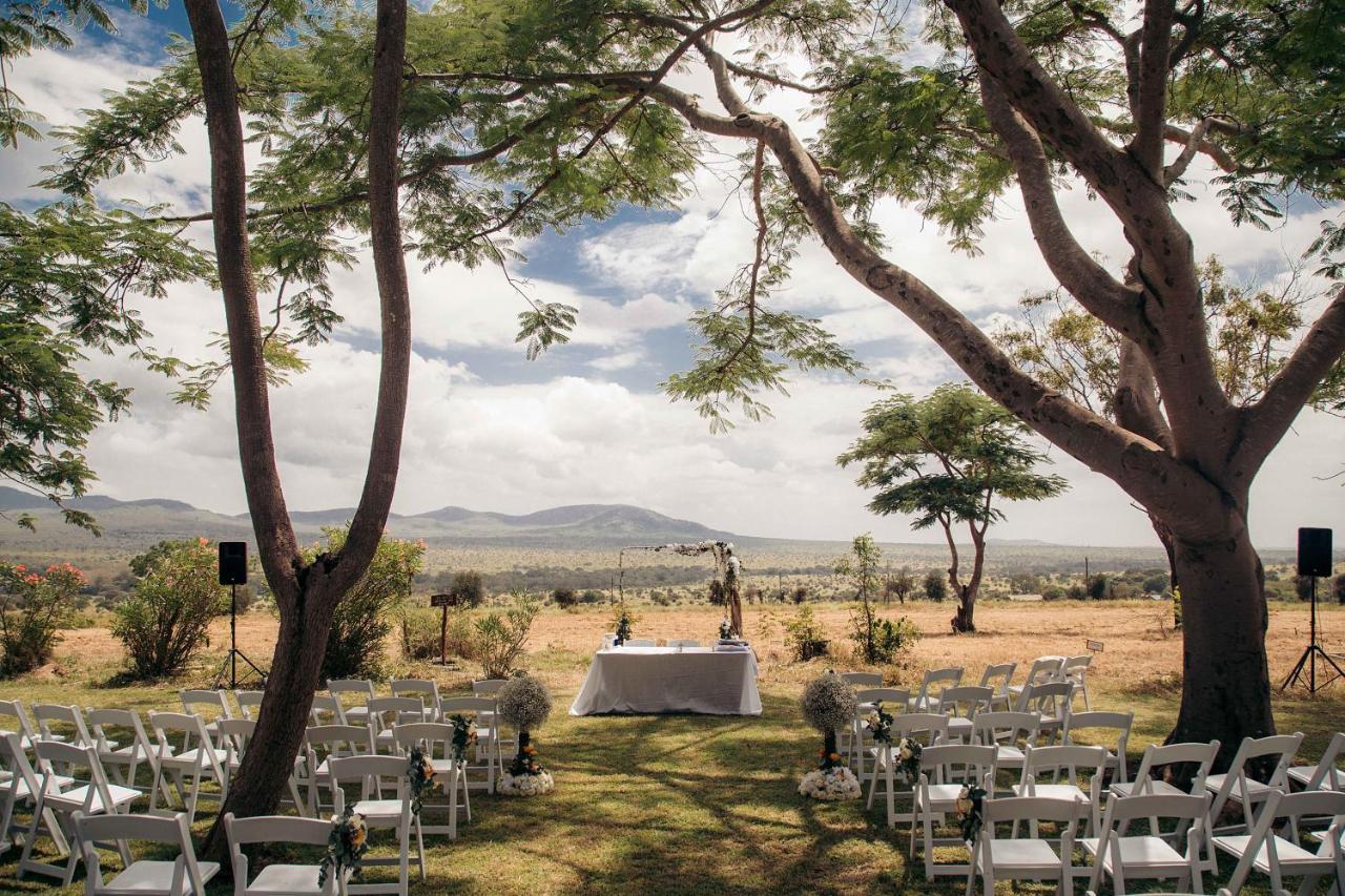 Taita Hills Safari Resort & Spa Tsavo Exterior photo